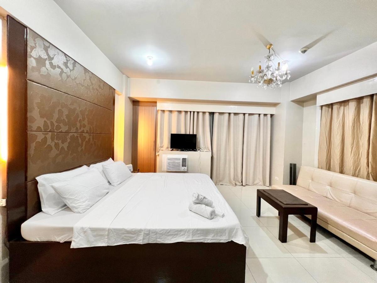 Newport Hotel Near Naia Manila Airport Terminal Пасай Экстерьер фото