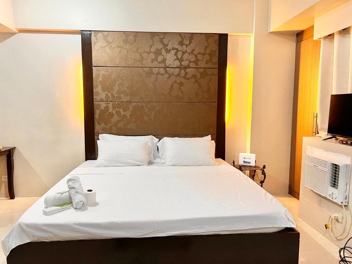 Newport Hotel Near Naia Manila Airport Terminal Пасай Экстерьер фото